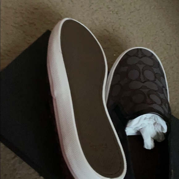 Sneaker Coach - Picture 2 of 3